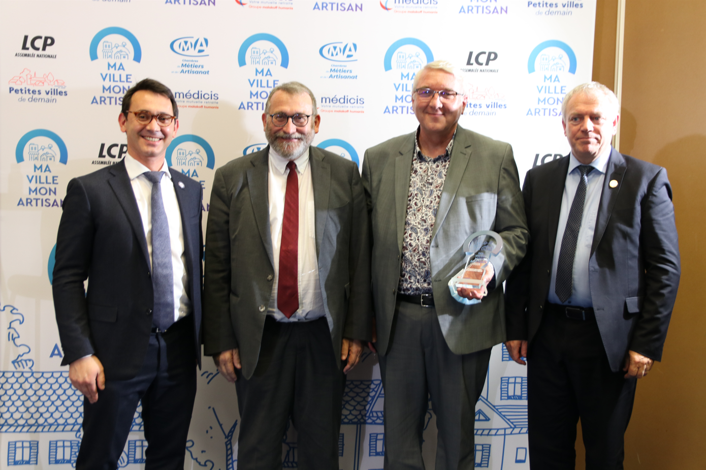 La CCST reçoit le prix "Ma Ville Mon Artisan" de la CMA France 